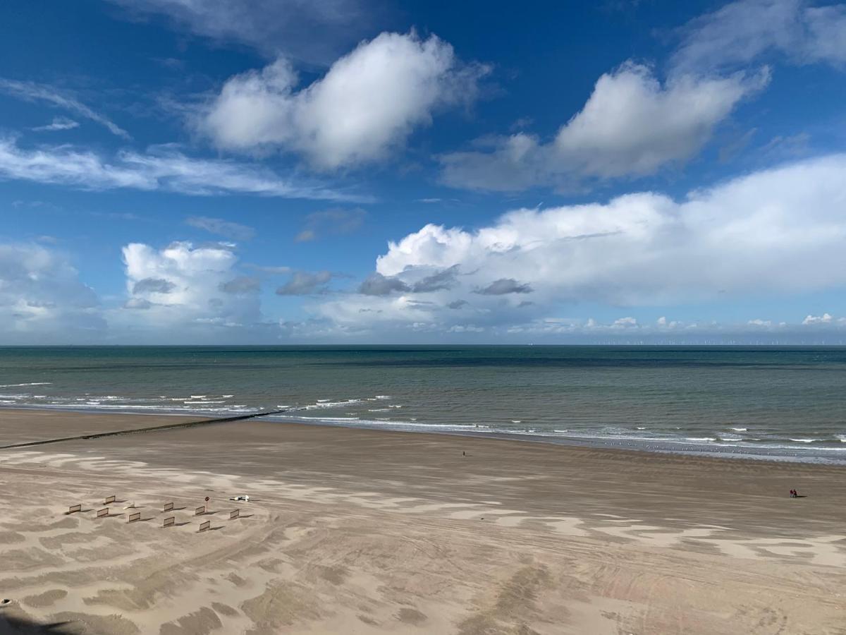 Beach Loft 9 Luxury Appartment With Ocean View Blankenberge Eksteriør billede